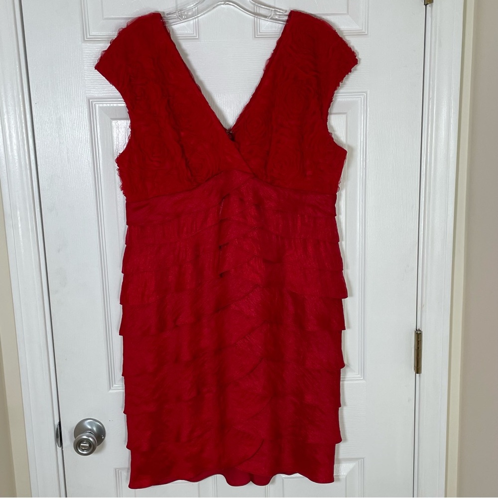 Adrianna Papell Ruby Red Evening Dress Shutter Pleats Bold Glamorous Women’s 14